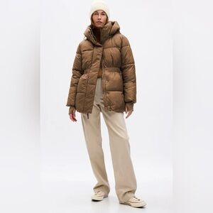 NWT Gap Big Puff Cinched Jacket